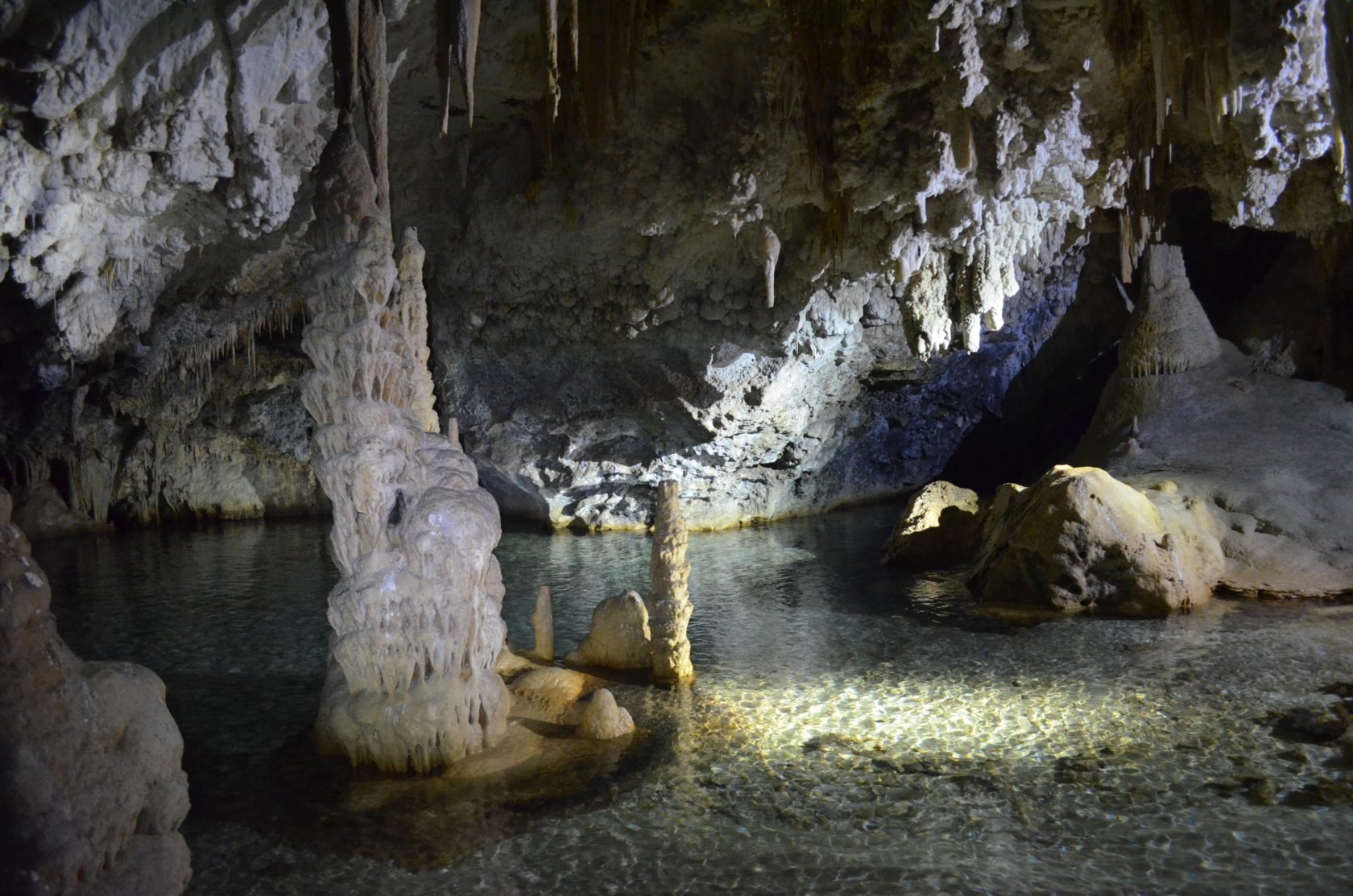 See in der Höhle